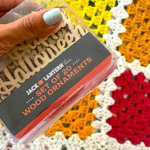 Set of 20 Wood Ornament